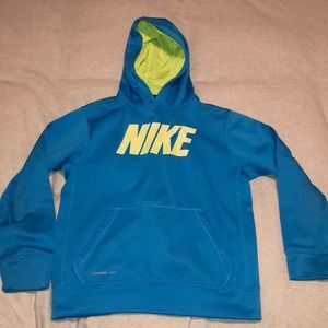 Nike Boys Therma-fit hoodie